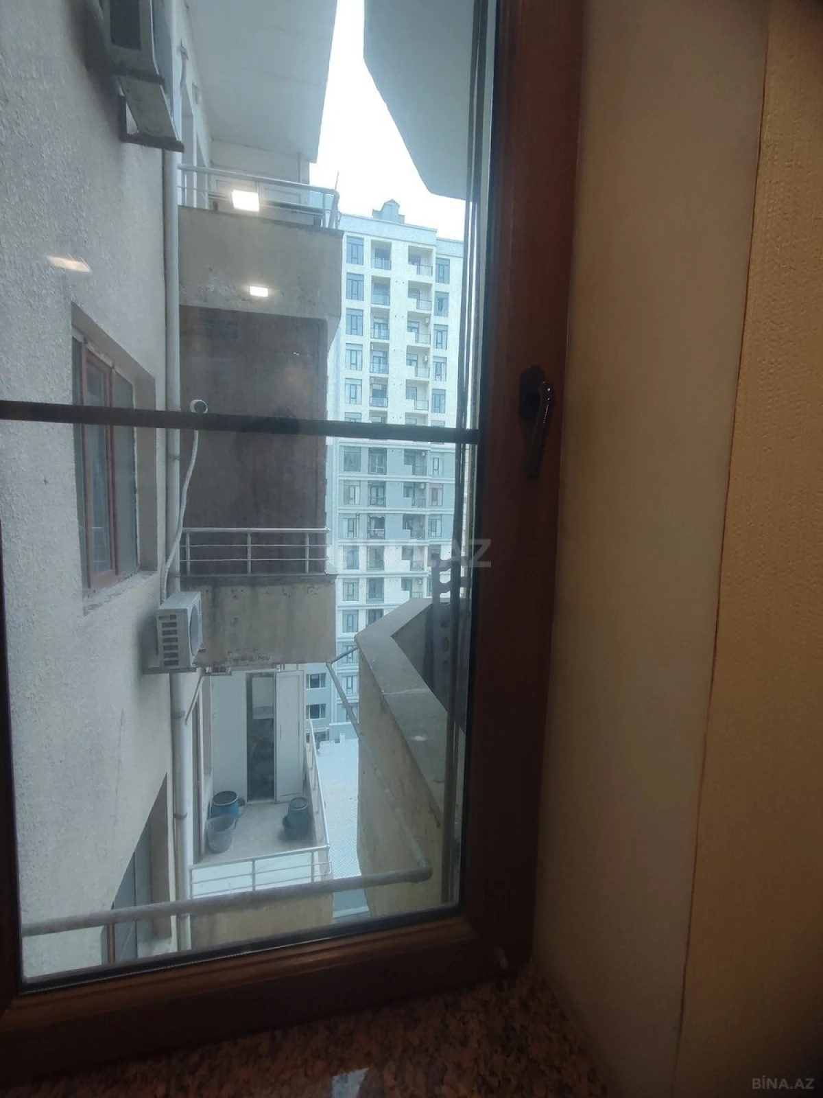 Kirayə verilir 2 otaqlı mənzil 80 m²