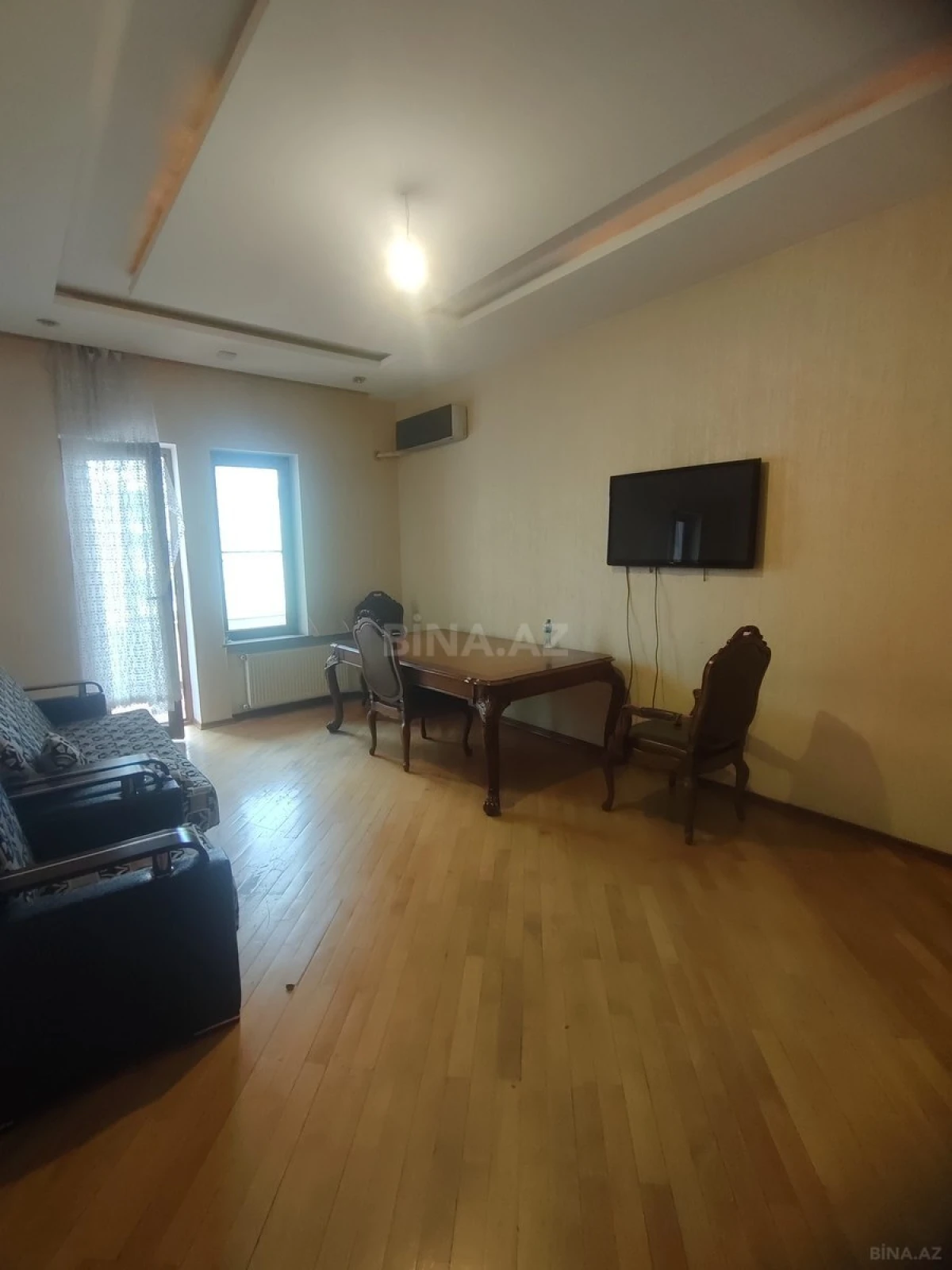 Kirayə verilir 2 otaqlı mənzil 80 m²