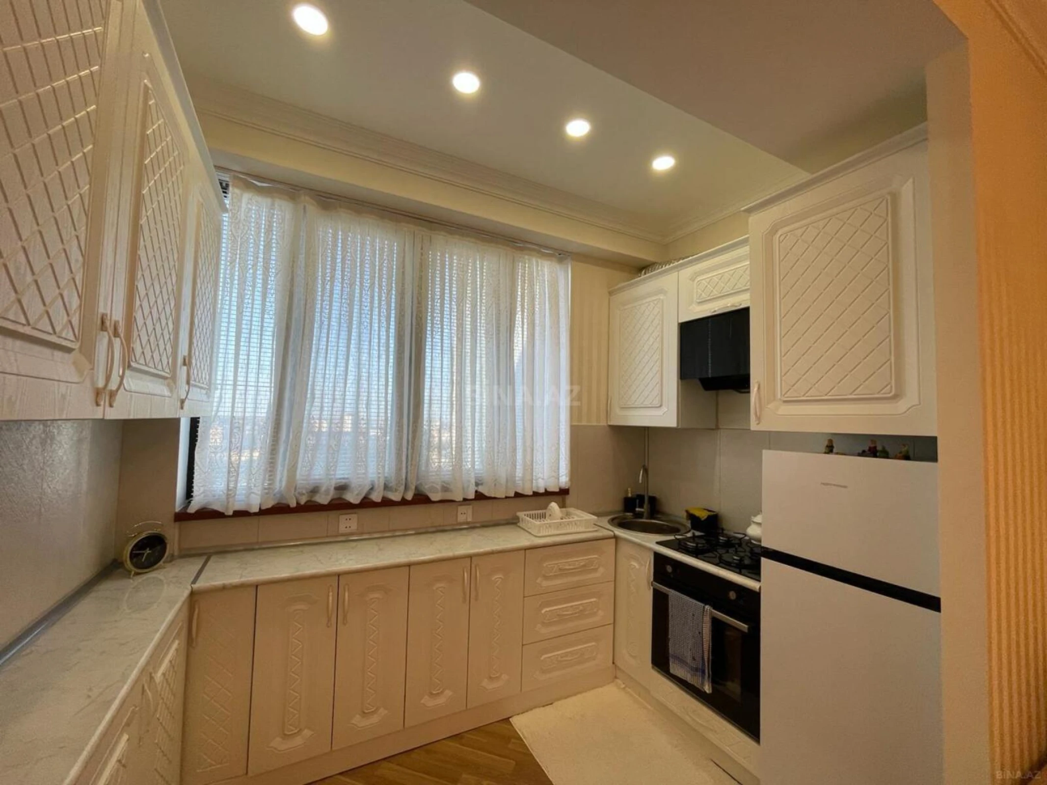 Satılır 2 otaqlı mənzil 65 m²