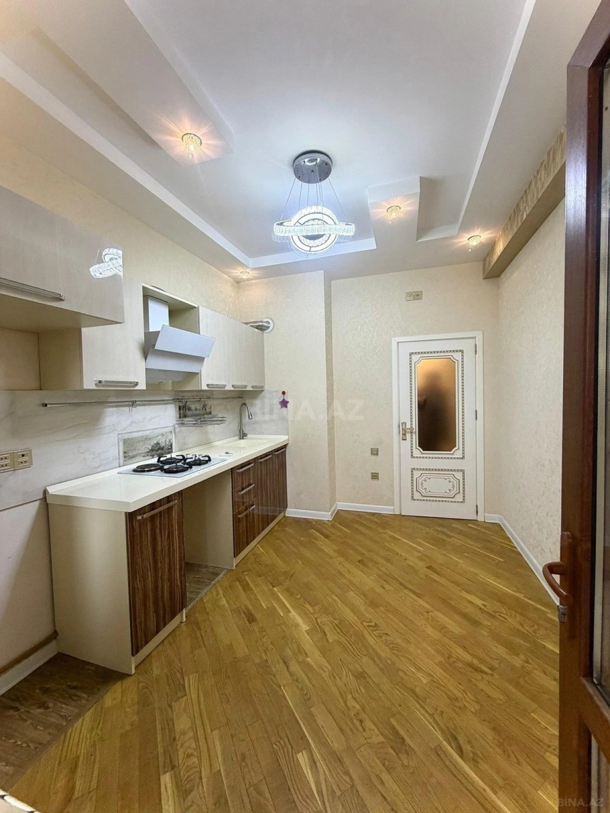 Satılır 3 otaqlı mənzil 76 m²