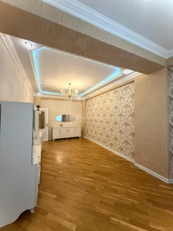 Satılır 3 otaqlı mənzil 76 m²