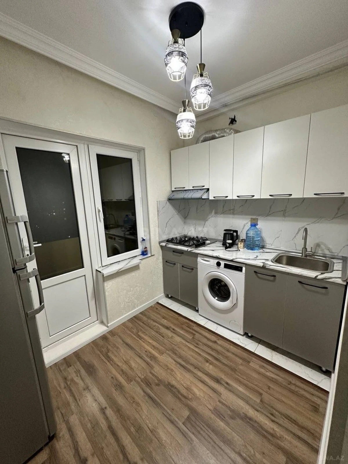 Kirayə verilir 2 otaqlı mənzil 60 m²