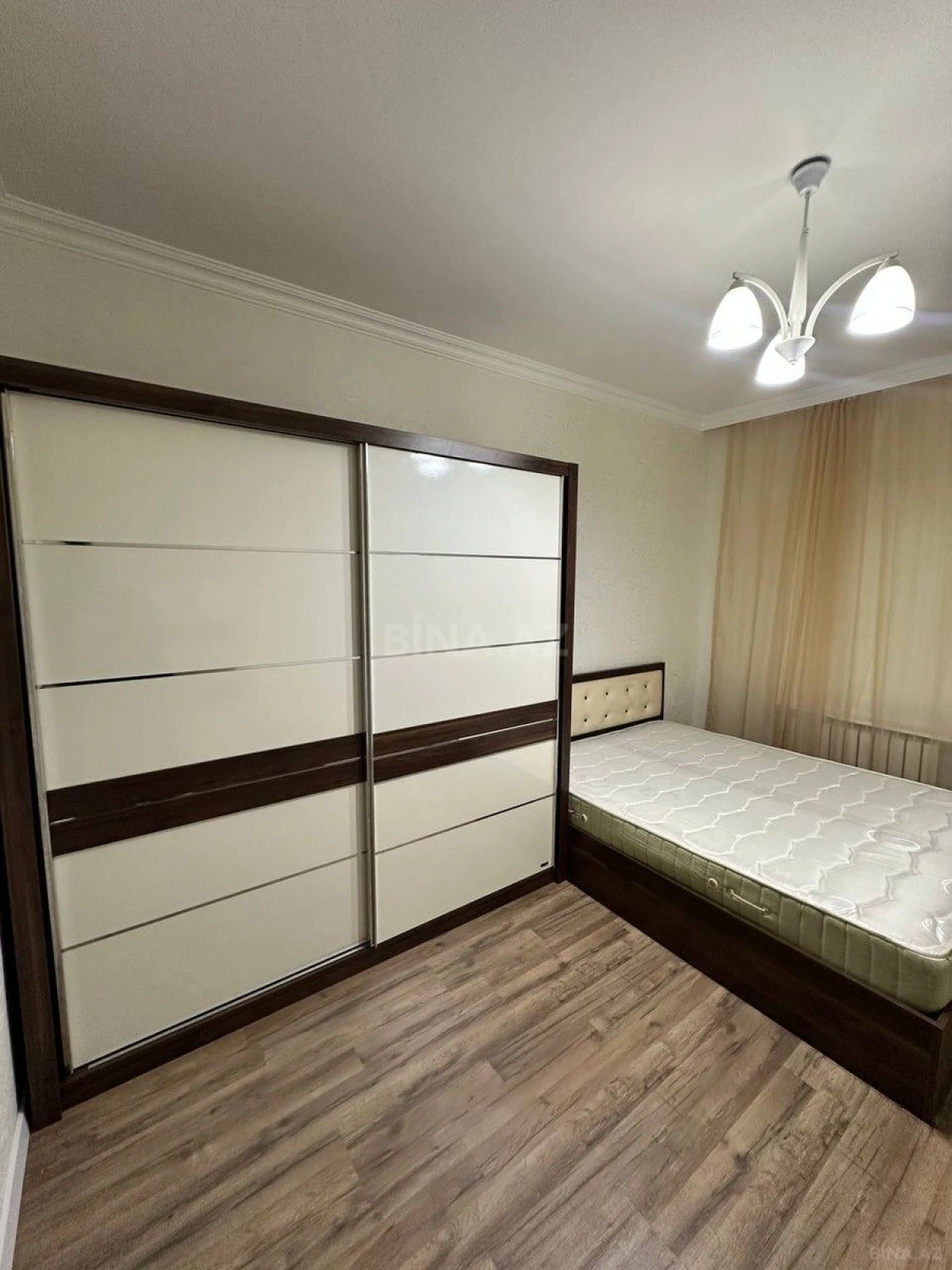 Kirayə verilir 2 otaqlı mənzil 60 m²