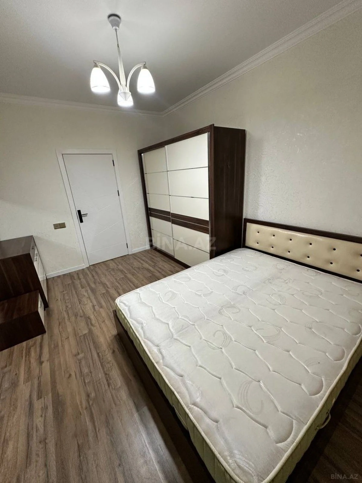 Kirayə verilir 2 otaqlı mənzil 60 m²