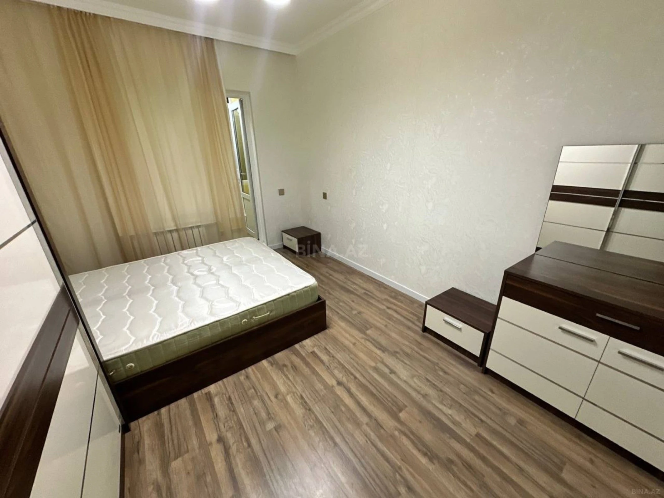 Kirayə verilir 2 otaqlı mənzil 60 m²