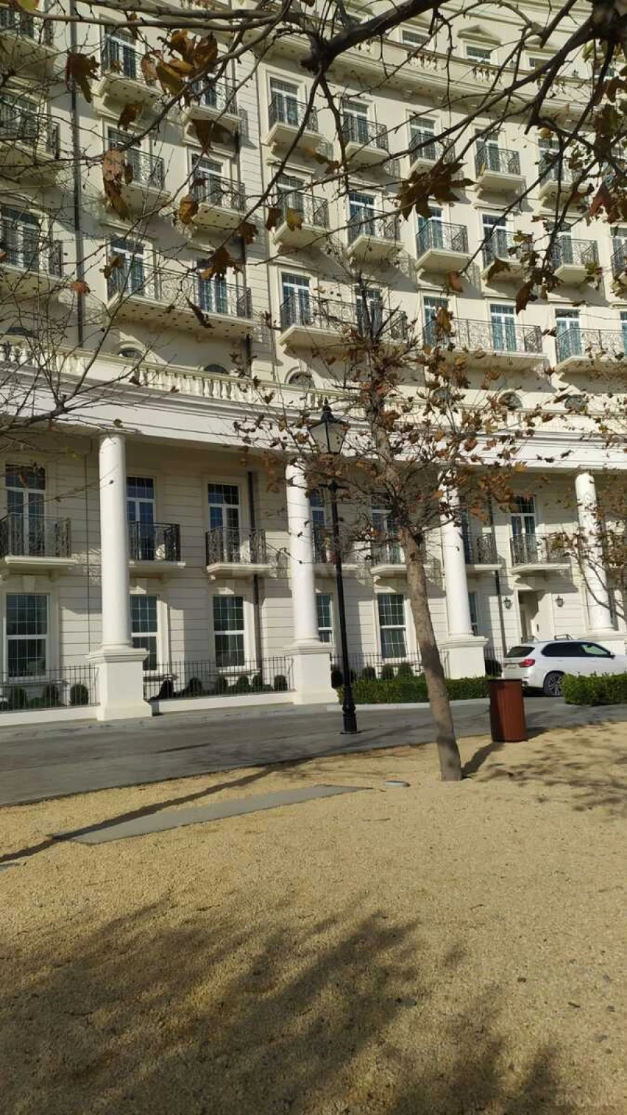 Satılır 3 otaqlı mənzil 108 m²