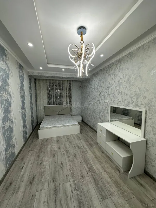 Kirayə verilir 2 otaqlı mənzil 90 m²