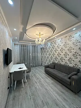 Kirayə verilir 2 otaqlı mənzil 90 m²