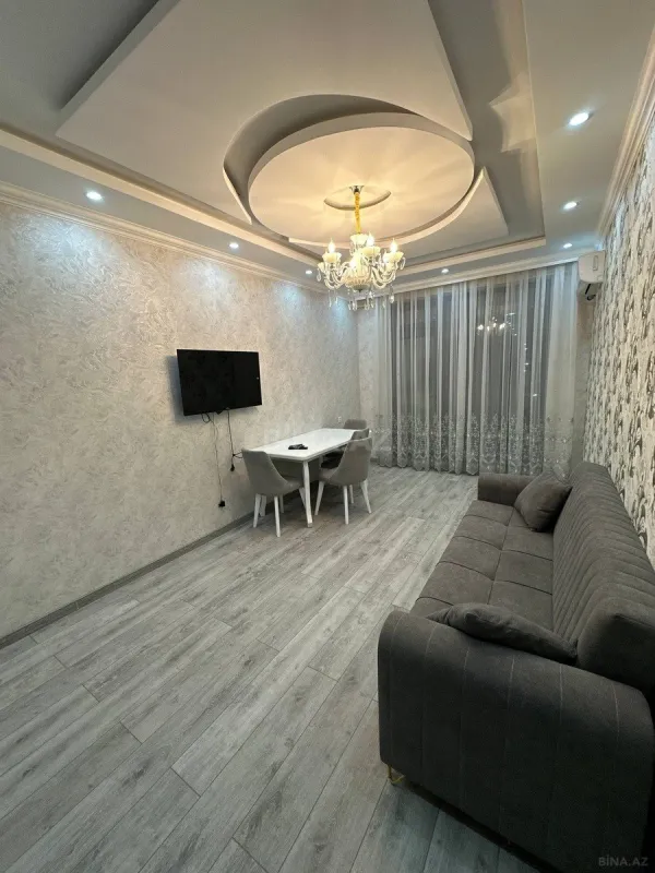 Kirayə verilir 2 otaqlı mənzil 90 m²