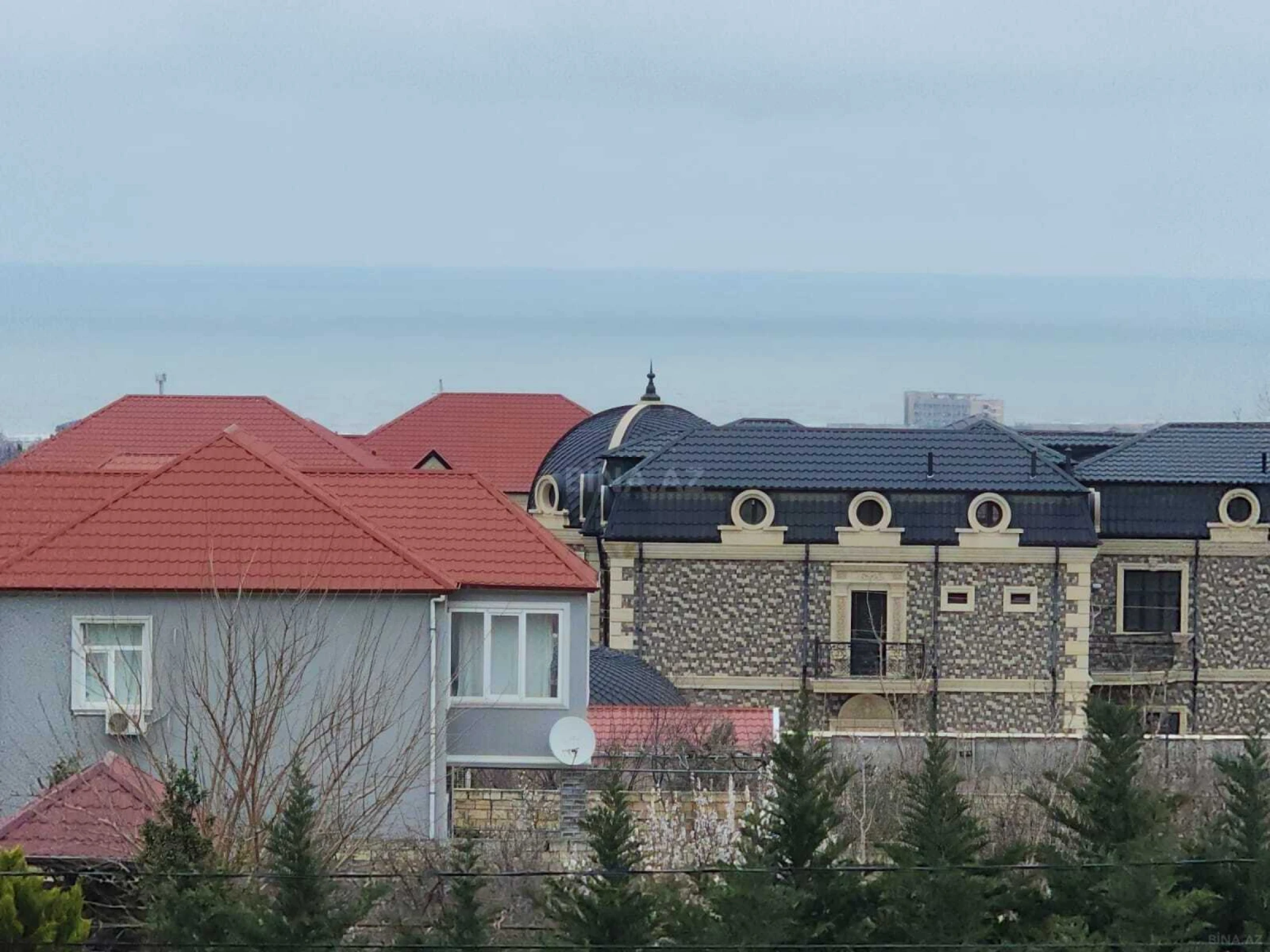 Satılır 6 otaqlı həyət evi 200 m²