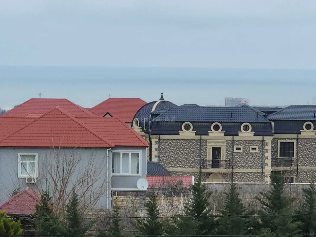 Satılır 6 otaqlı həyət evi 200 m²