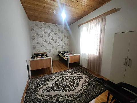 Satılır 6 otaqlı həyət evi 200 m²