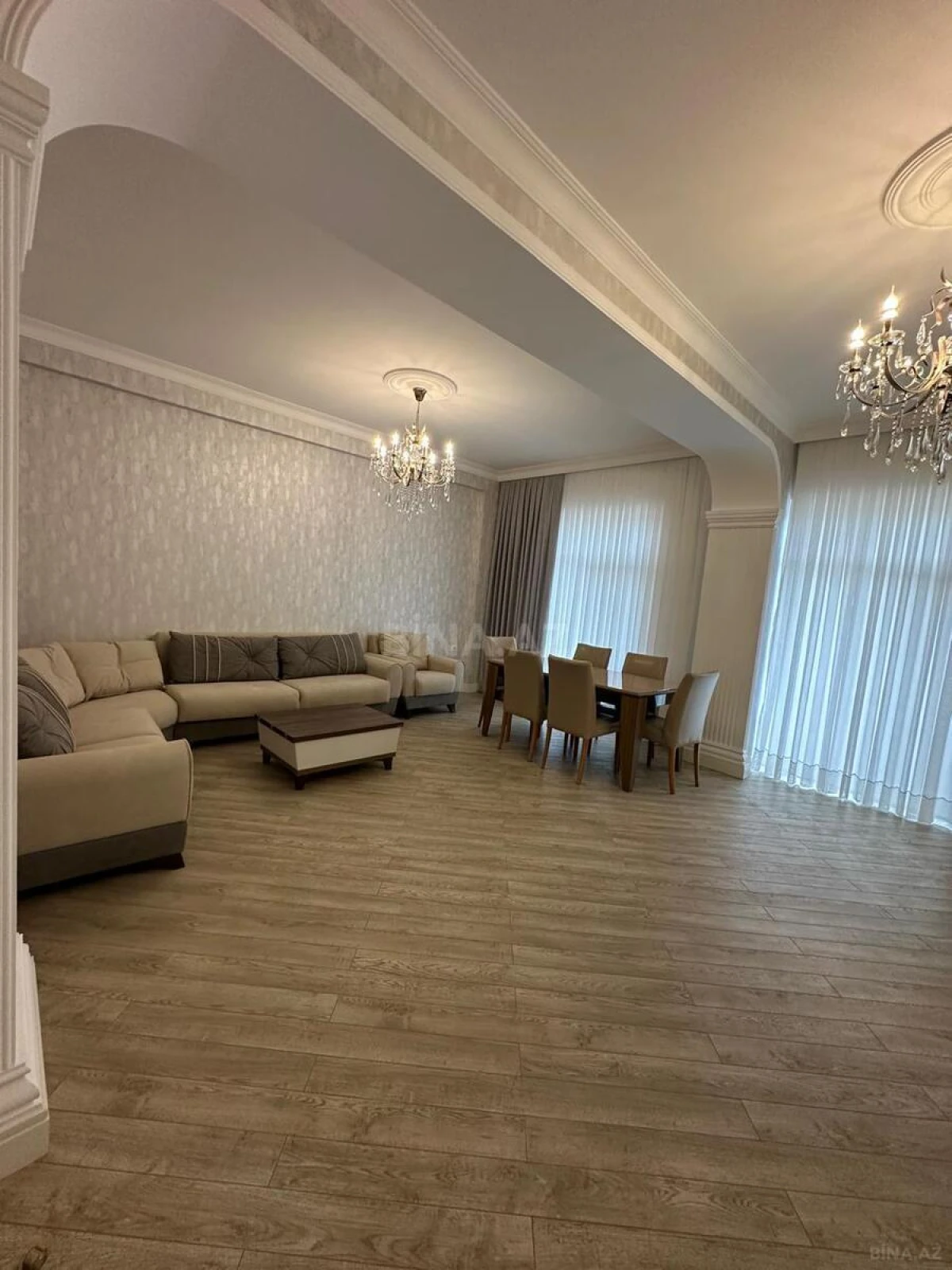 Kirayə verilir 3 otaqlı mənzil 137 m²