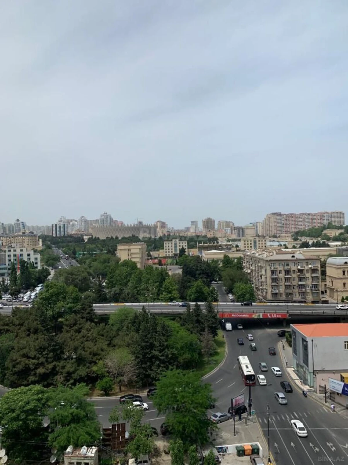 Satılır 3 otaqlı mənzil 101 m²