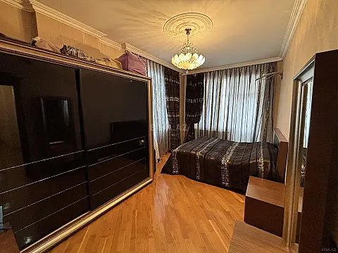 Satılır 3 otaqlı mənzil 102 m²