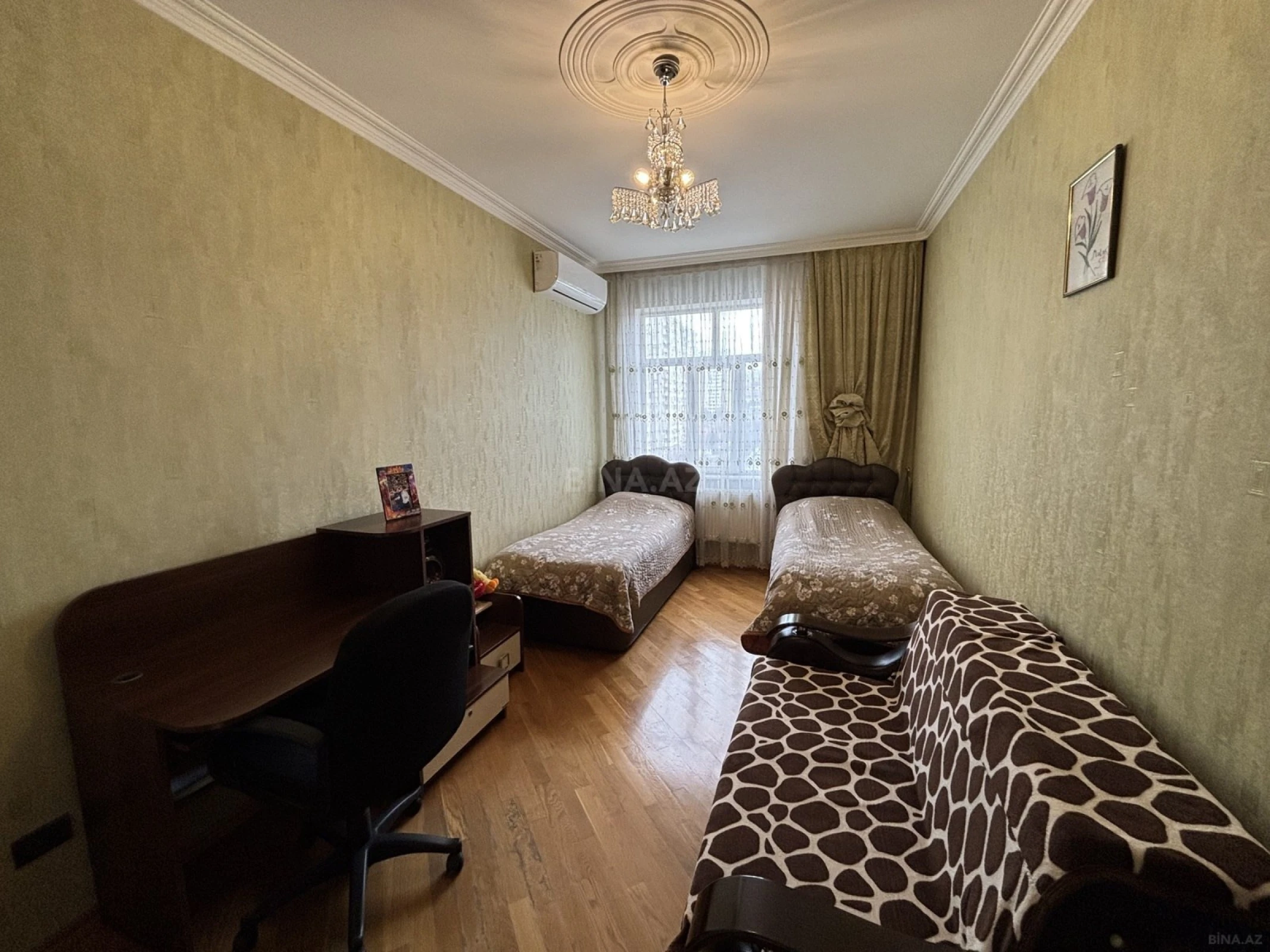 Satılır 3 otaqlı mənzil 102 m²