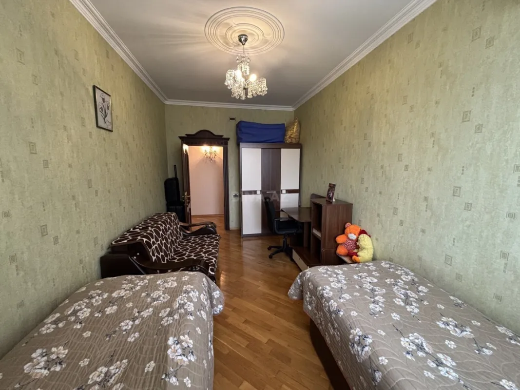 Satılır 3 otaqlı mənzil 102 m²