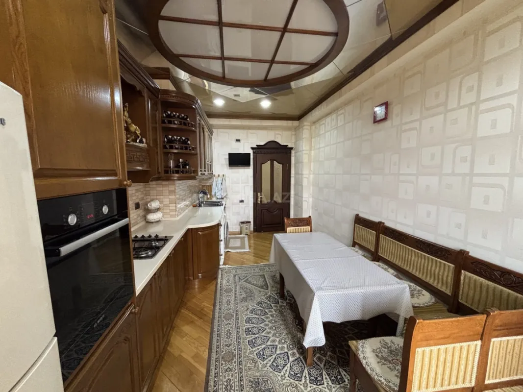 Satılır 3 otaqlı mənzil 102 m²