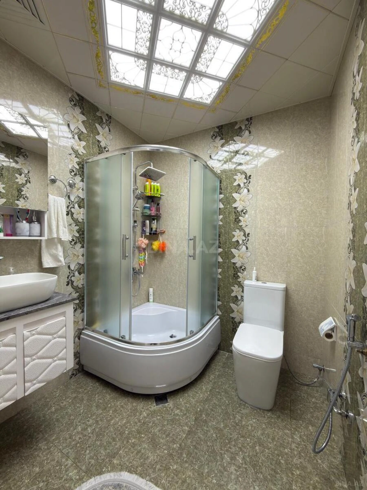 Satılır 2 otaqlı mənzil 56 m²