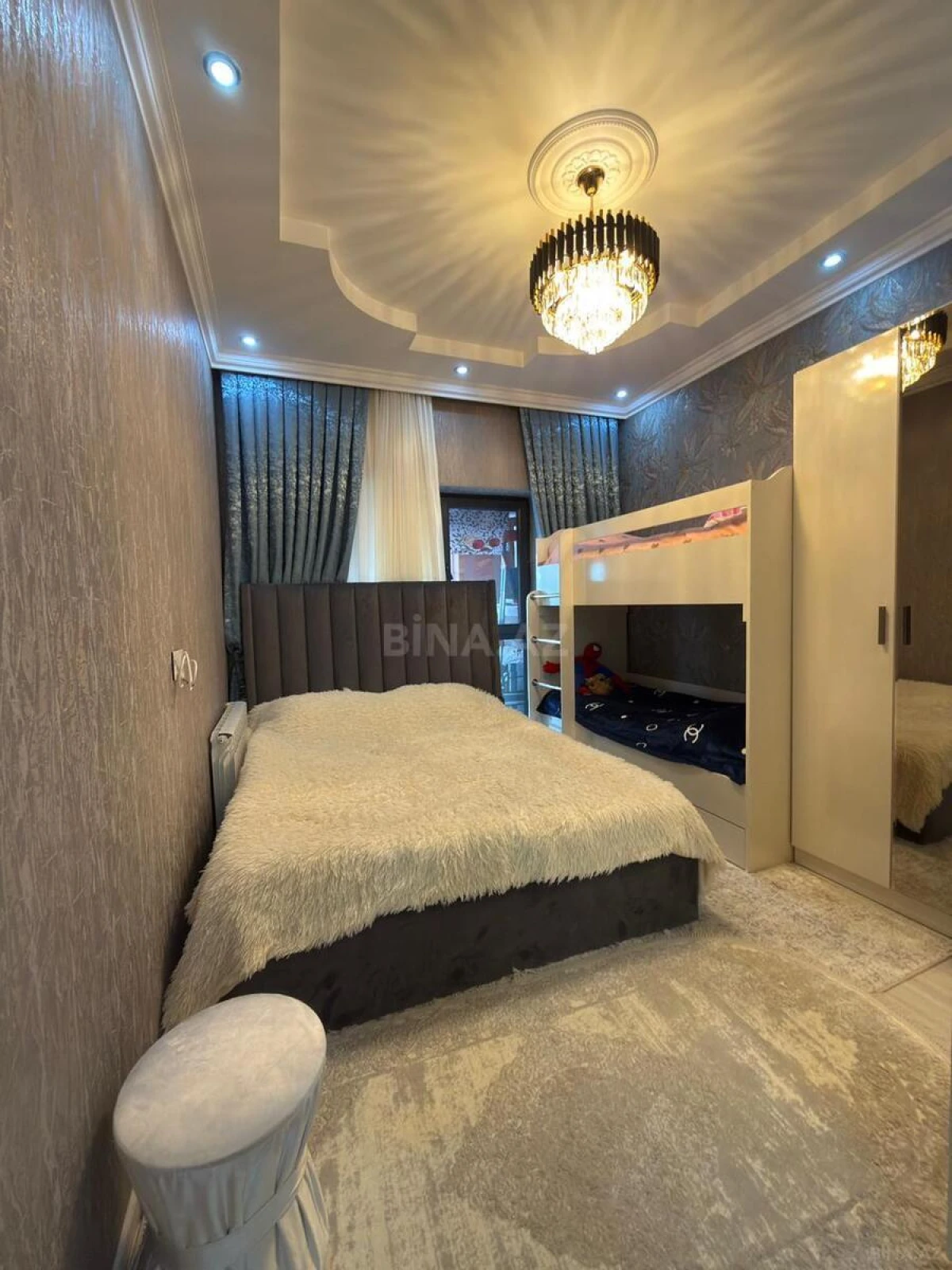 Satılır 2 otaqlı mənzil 56 m²