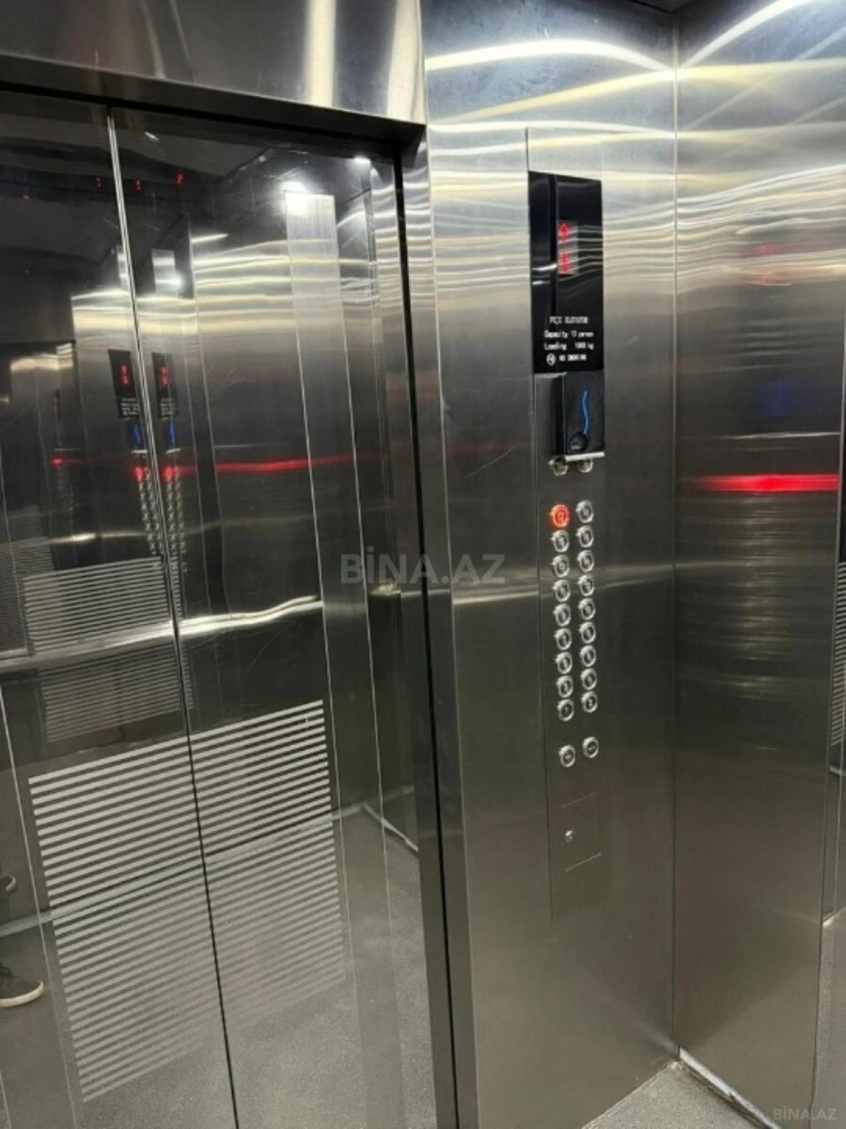 Satılır 3 otaqlı mənzil 140 m²