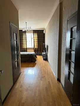 Satılır 3 otaqlı mənzil 140 m²