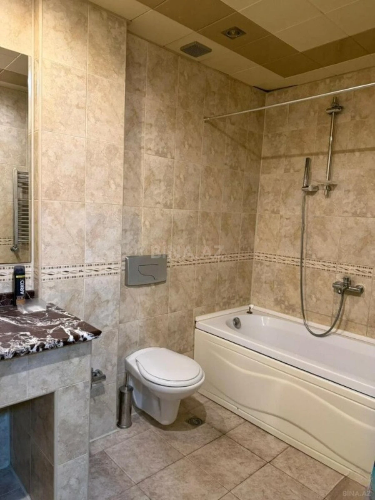 Satılır 3 otaqlı mənzil 140 m²