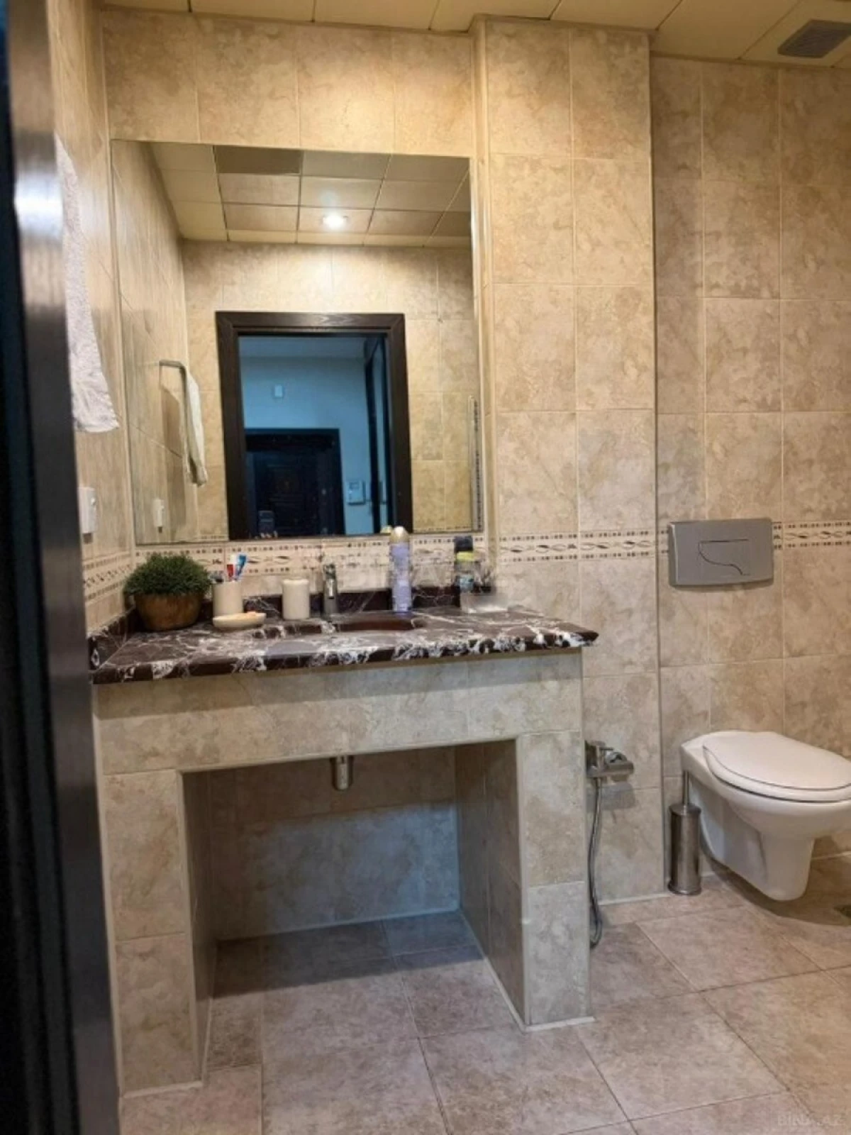 Satılır 3 otaqlı mənzil 140 m²