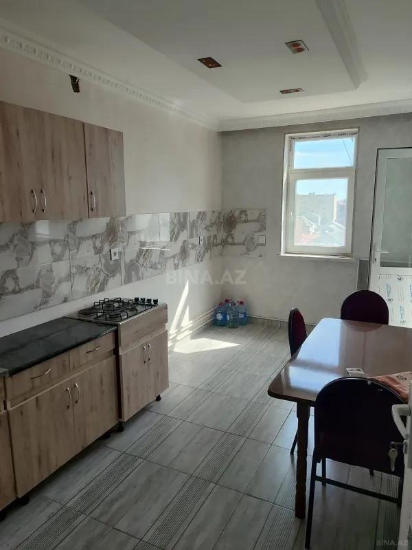 Satılır 5 otaqlı mənzil 100 m²