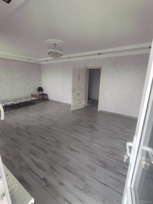 Satılır 5 otaqlı mənzil 100 m²