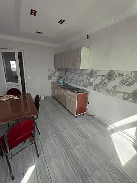 Satılır 5 otaqlı mənzil 100 m²