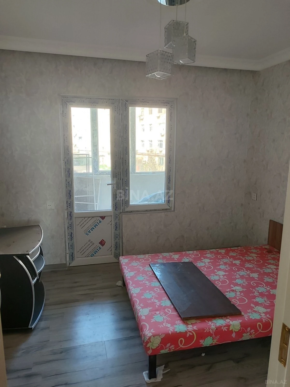 Satılır 5 otaqlı mənzil 100 m²