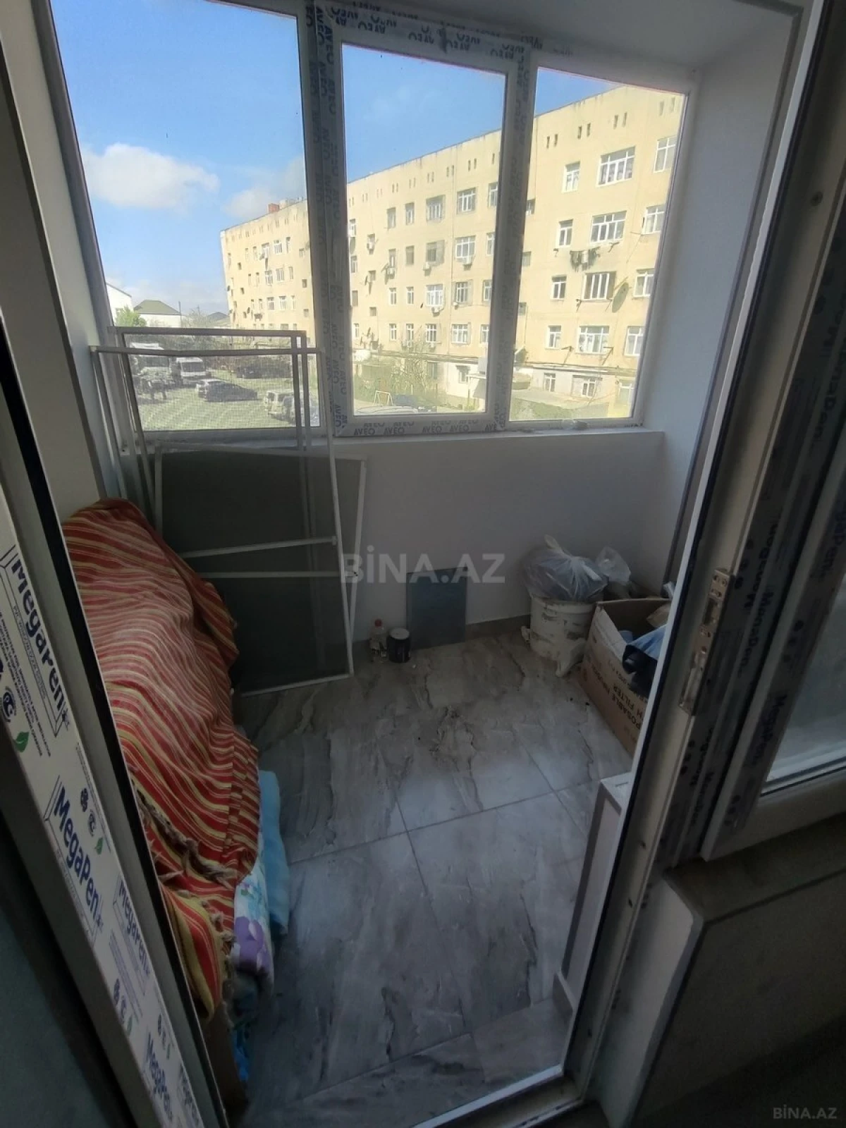 Satılır 5 otaqlı mənzil 100 m²