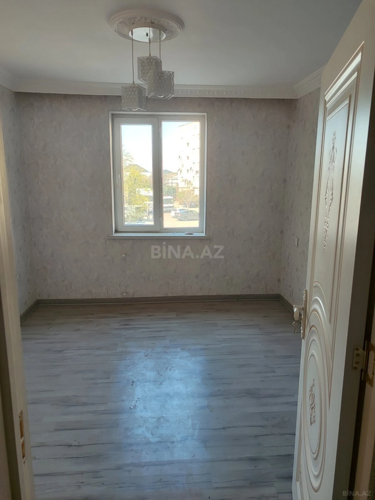 Satılır 5 otaqlı mənzil 100 m²
