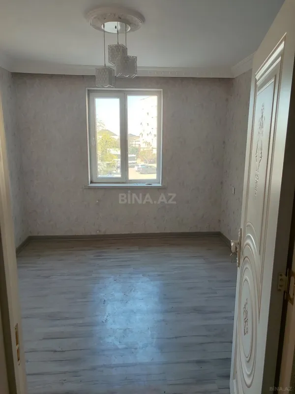 Satılır 5 otaqlı mənzil 100 m²