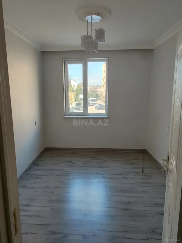 Satılır 5 otaqlı mənzil 100 m²