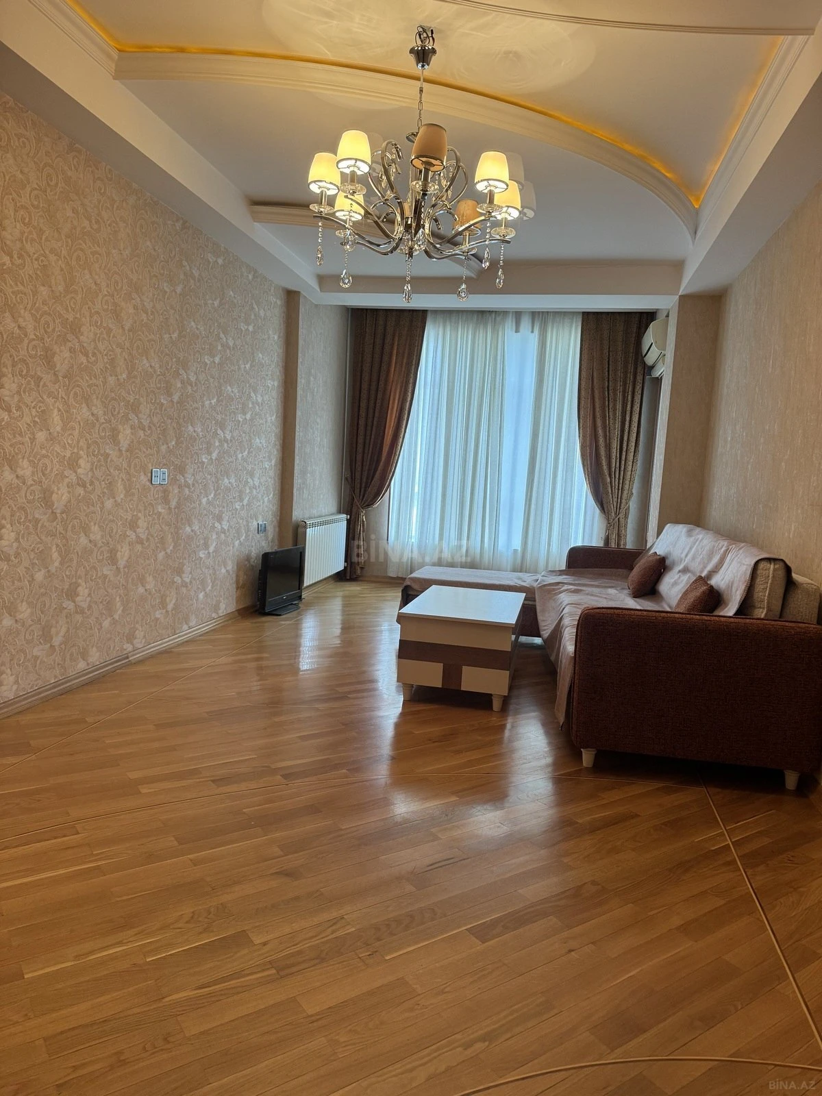 Kirayə verilir 2 otaqlı mənzil 95 m²