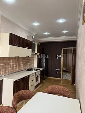Kirayə verilir 2 otaqlı mənzil 95 m²