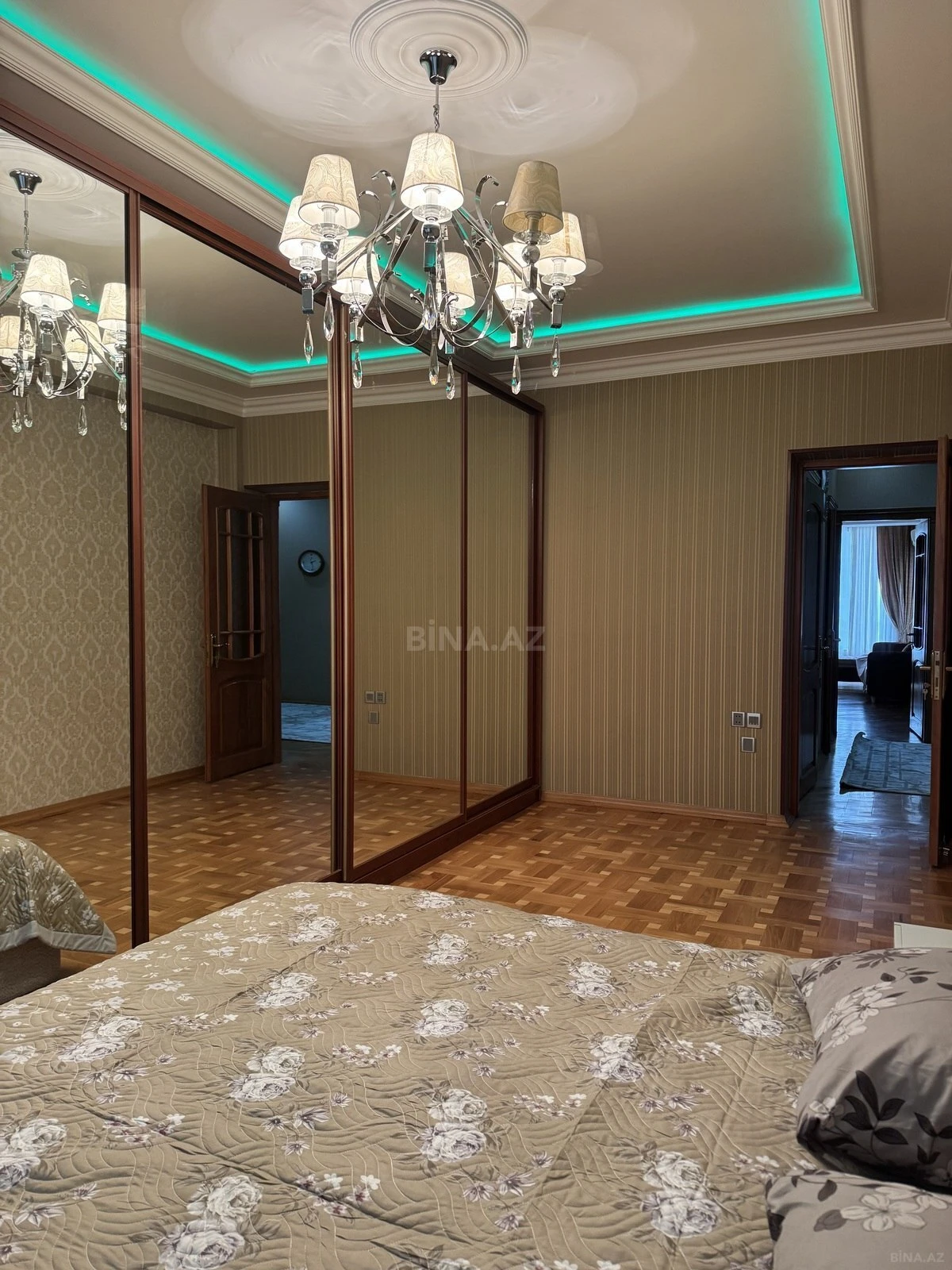 Kirayə verilir 2 otaqlı mənzil 95 m²