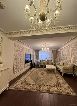 Satılır 4 otaqlı mənzil 220 m²