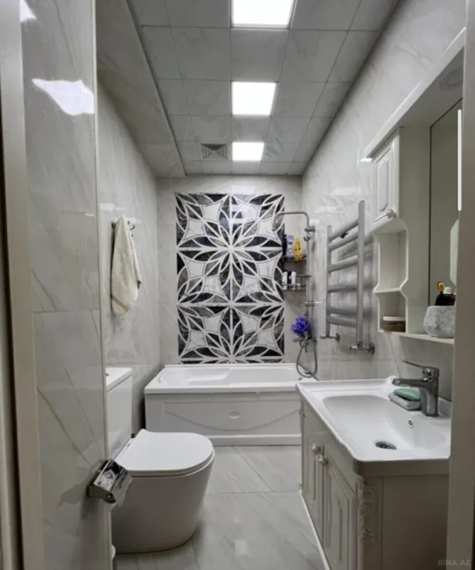 Satılır 4 otaqlı mənzil 220 m²