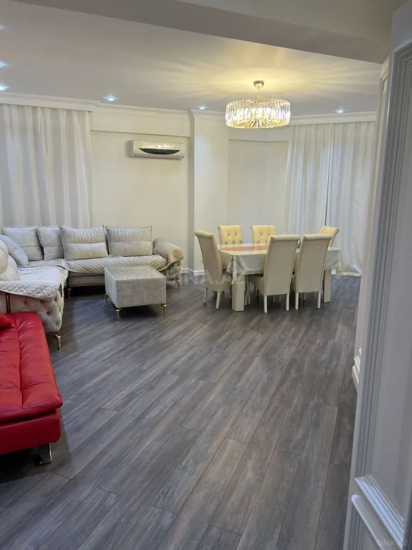 Satılır 3 otaqlı mənzil 135.5 m²