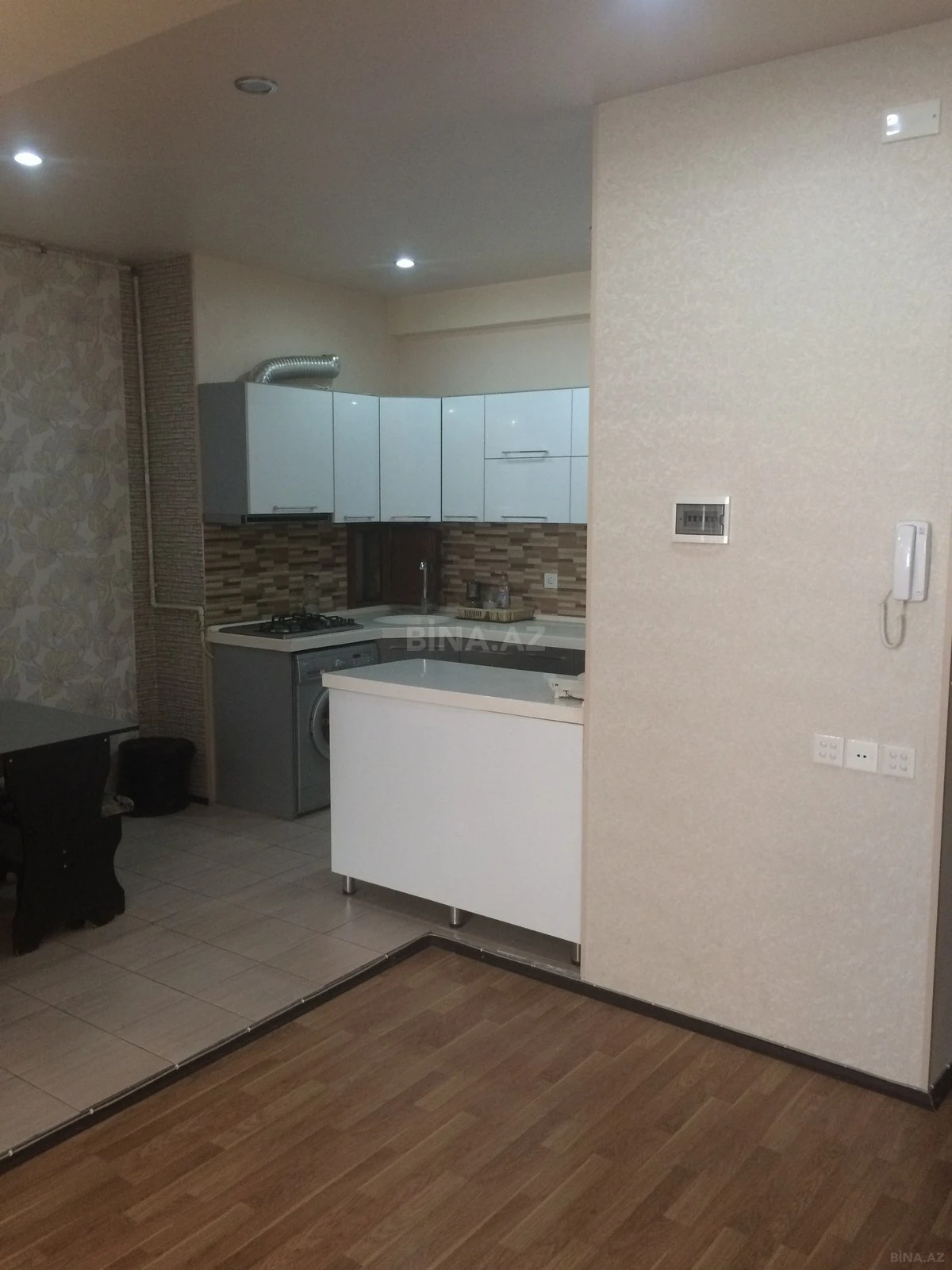 Satılır 2 otaqlı mənzil 57 m²