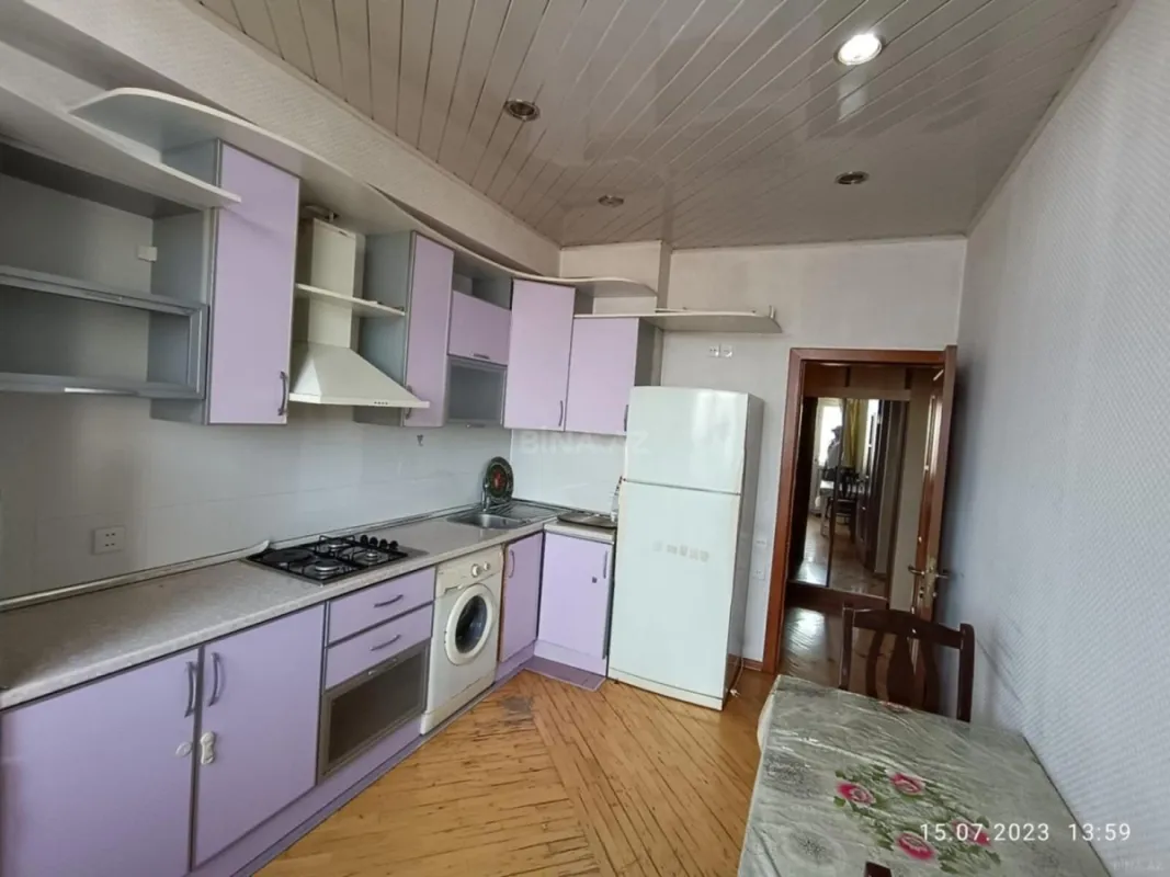 Kirayə verilir 2 otaqlı mənzil 80 m²
