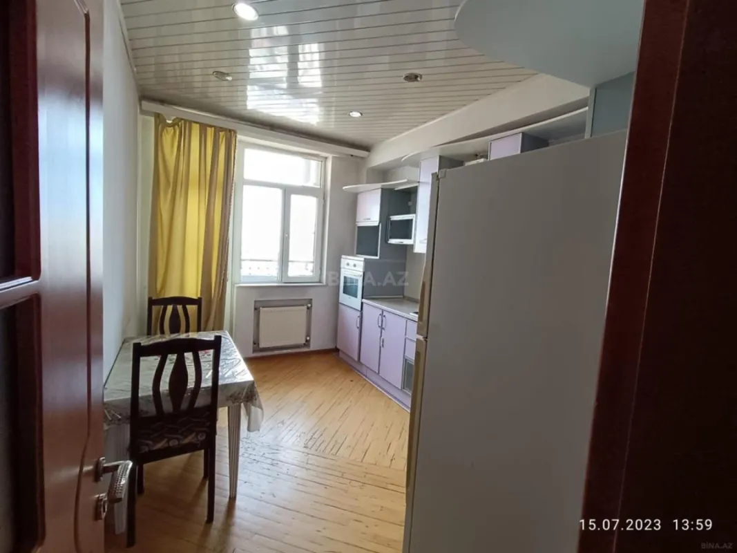 Kirayə verilir 2 otaqlı mənzil 80 m²