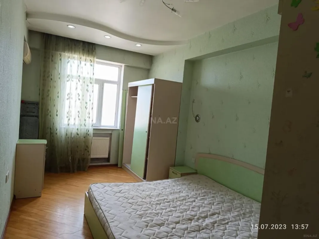 Kirayə verilir 2 otaqlı mənzil 80 m²