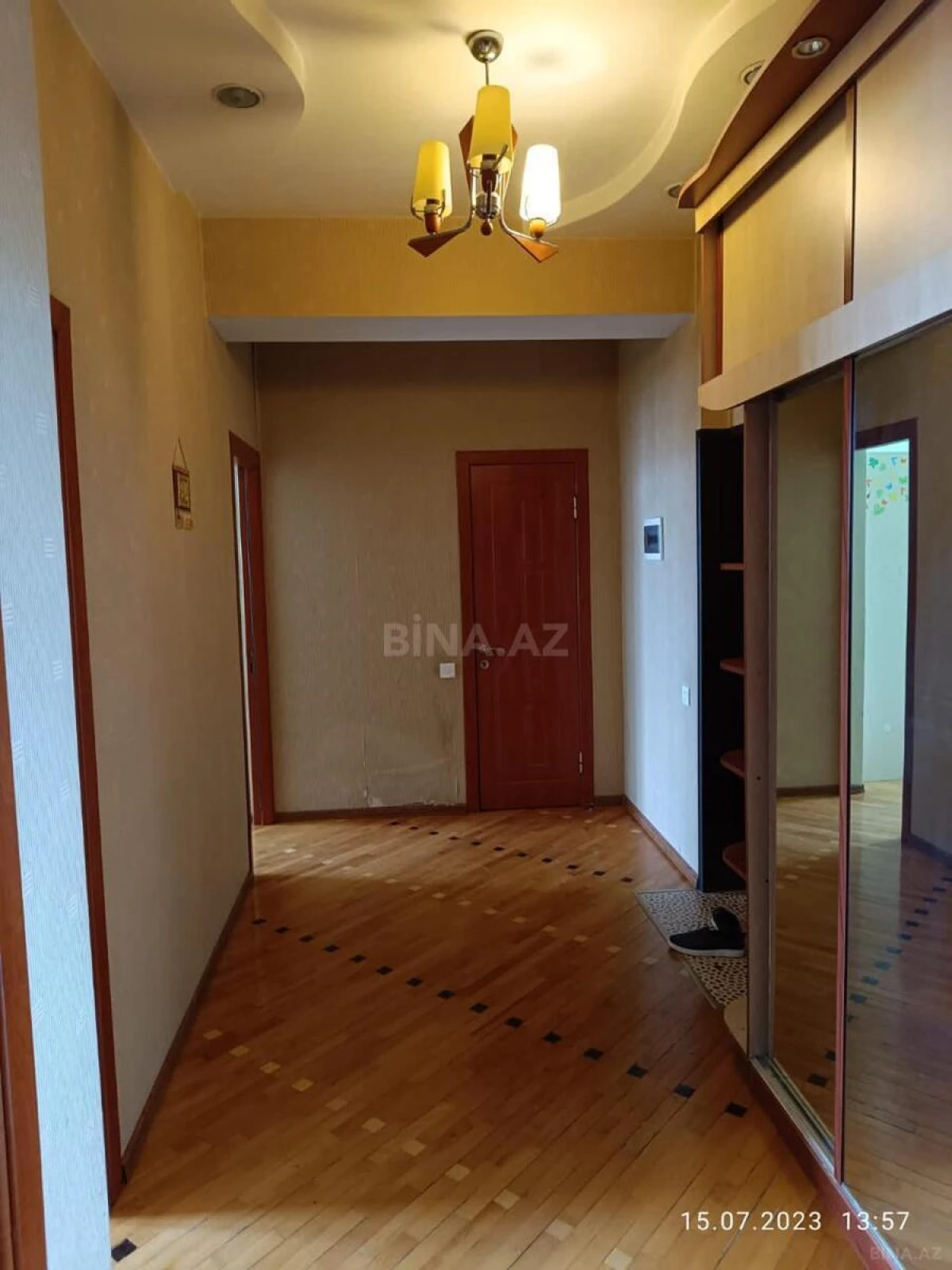 Kirayə verilir 2 otaqlı mənzil 80 m²