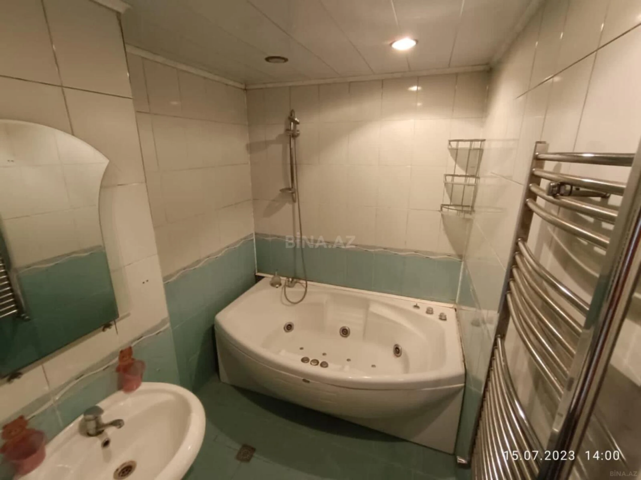 Kirayə verilir 2 otaqlı mənzil 80 m²