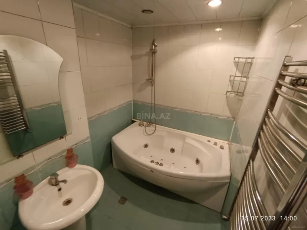 Kirayə verilir 2 otaqlı mənzil 80 m²