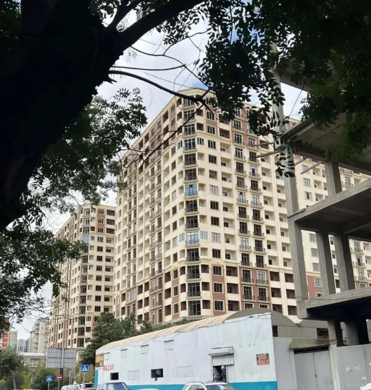 Satılır 2 otaqlı mənzil 100 m²